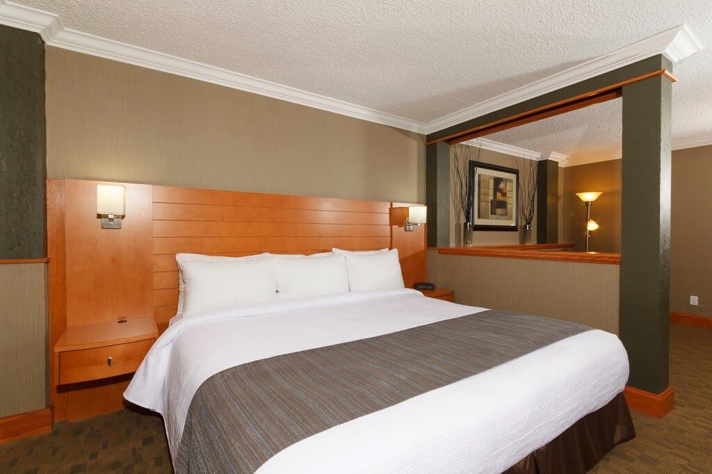 The Glenmore Inn & Convention Centre YYC 외부 사진